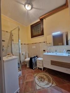 Villa Colle degli Ulivi con piscina e sguardo sul mare