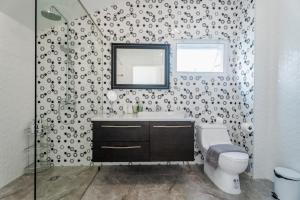 Flora 2 Bedroom HouseNear Naiharn - Rawai Beach