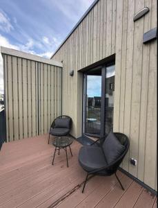 Fresh & Functional I Balcony I Pool I ᴄᴏʜᴏsᴛ