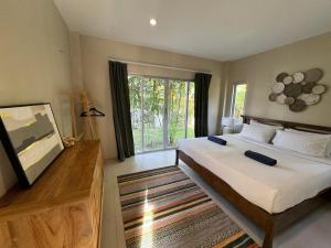 Nai Thon villa with pool, garden, rooftop terrace