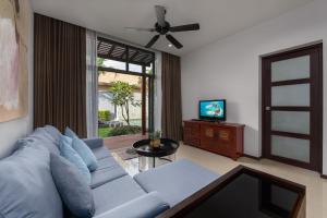 VILLA ARU Private Pool 3 min to Naiharn Beach
