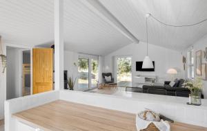 Stunning Home In Saltum With Wifi