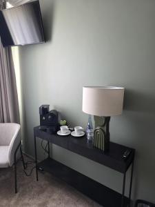 Hotels Logis - Hostellerie Saint-Louis & Restaurant Pauze : photos des chambres