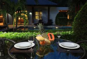 VILLA HENI Private pool 3BR villaNaiharn beach
