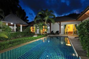VILLA HENI | Private pool 3BR villa | Naiharn beach