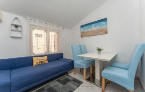 Lovely Apartment In Pakostane