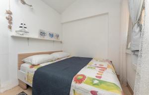 Lovely Apartment In Pakostane 