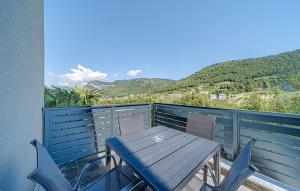 Stunning Apartment In Zuljana