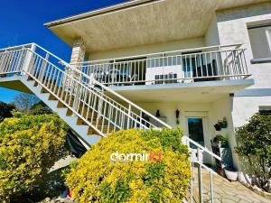 Appartements SOLEIL LEVANT - Terrasse, clim, jardin & BBQ : photos des chambres