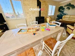 Appartements SOLEIL LEVANT - Terrasse, clim, jardin & BBQ : photos des chambres