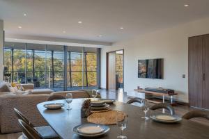 Grand St Kilda 2-story Sub-Penthouse