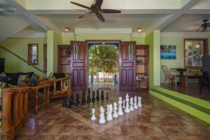 Toucan Dance Villa - 3BR Beachfront wPool Ocean Views