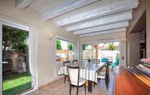 Awesome Home In Saleilles