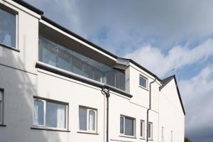 Stunning new 4 bed Penzance town Loft with parking