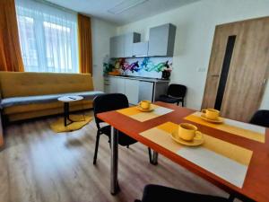 Comenius Apartments - Apartmány na rohu