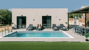 "Pipinos" The eternity trees villa by "Elite"