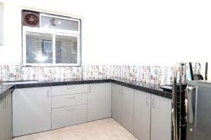 Pinaki Comfort Stay Vile Parle - Near Airport