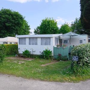 Chalets Ambon camping : photos des chambres