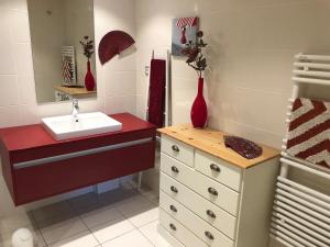 Appartements Appartement T2 78 m2 le Saint Elois 1 chambre terrasse et garage : photos des chambres