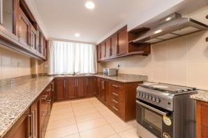 Riverside Park Tropical Oasis by YourHost Nairobi