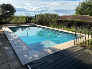 Appartements Gite 2 chambres avec piscine : photos des chambres