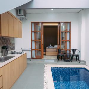 The Lavana Nakula Villa Kuta Sunset