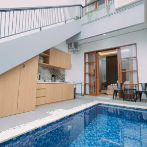 The Lavana Nakula Villa Kuta Sunset