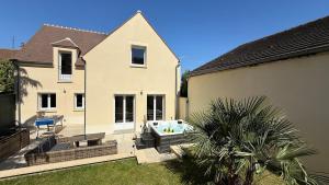 Magnifique Villa avec Spa à COMPIEGNE - Beautiful villa with hot tub, Compiegne