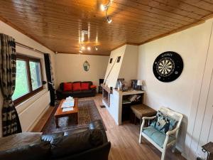 LAKESIDE COTTAGE - Familiy, Golfing & Fishing