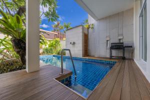 Villa Aura 3BR Private Pool Near Naiharn Beach by TropicLook