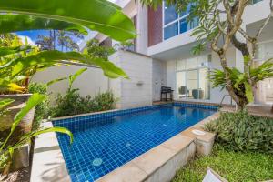 Villa Aura 3BR Private Pool Near Naiharn Beach