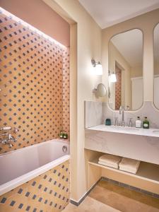 Hotels Le Pigonnet - Esprit de France : photos des chambres