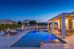 Villa Anemona by Villa Plus