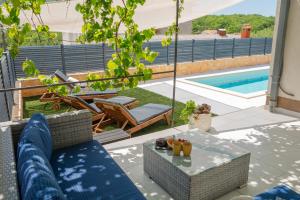 Holiday house Kristina with heated Pool, 10pax