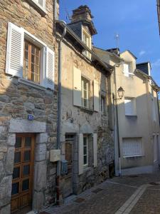 Maisons de vacances Charmante petite maison avec baignoire Balneo et video projecteur : photos des chambres