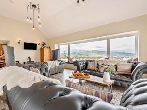 4 Bed in Betws-y-coed 60172