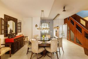 Casabelle by RedOliveNr UB City Luxury Apt