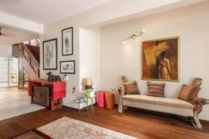 Casabelle by RedOliveNr UB City Luxury Apt