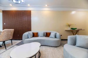 beautiful one bedroom apartment with swimming pool fully equipped gym ample parking space and a relaxing rooftop with breathtaking views