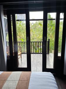 Kelingking Terrace Cottage