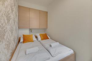 Tre Mare z ogrodem -By the sea by Grand Apartments