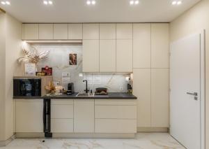 Laguna Romantic Apartment - Private Infrared Sauna & Bathtub near Flexum Thermal Spa