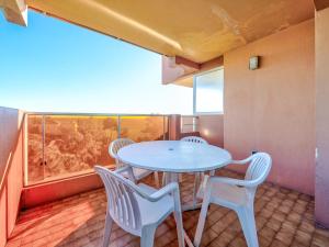 Appartement 8 personnes avec kitchenette équipée et Wi-Fi - FR-1-827-3