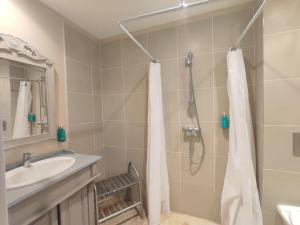 Appartements La Redorte 14 : photos des chambres