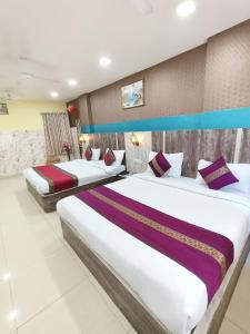Hotel R S RESIDENCY