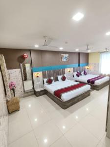 Hotel R S RESIDENCY