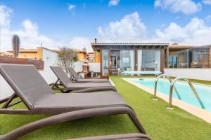 Villa Oasis Beachfront Corralejo By Holidays Home