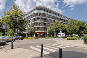 Modern & Luxurious Apartment with Balcony & Parking Cracow by Renters Prestige