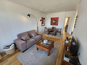 Bel appartement 3 couchages, climatisé, WIFI, vue mer, tout à pied