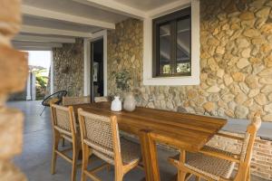 Binios Villa - private pool, walking distance from the Beach